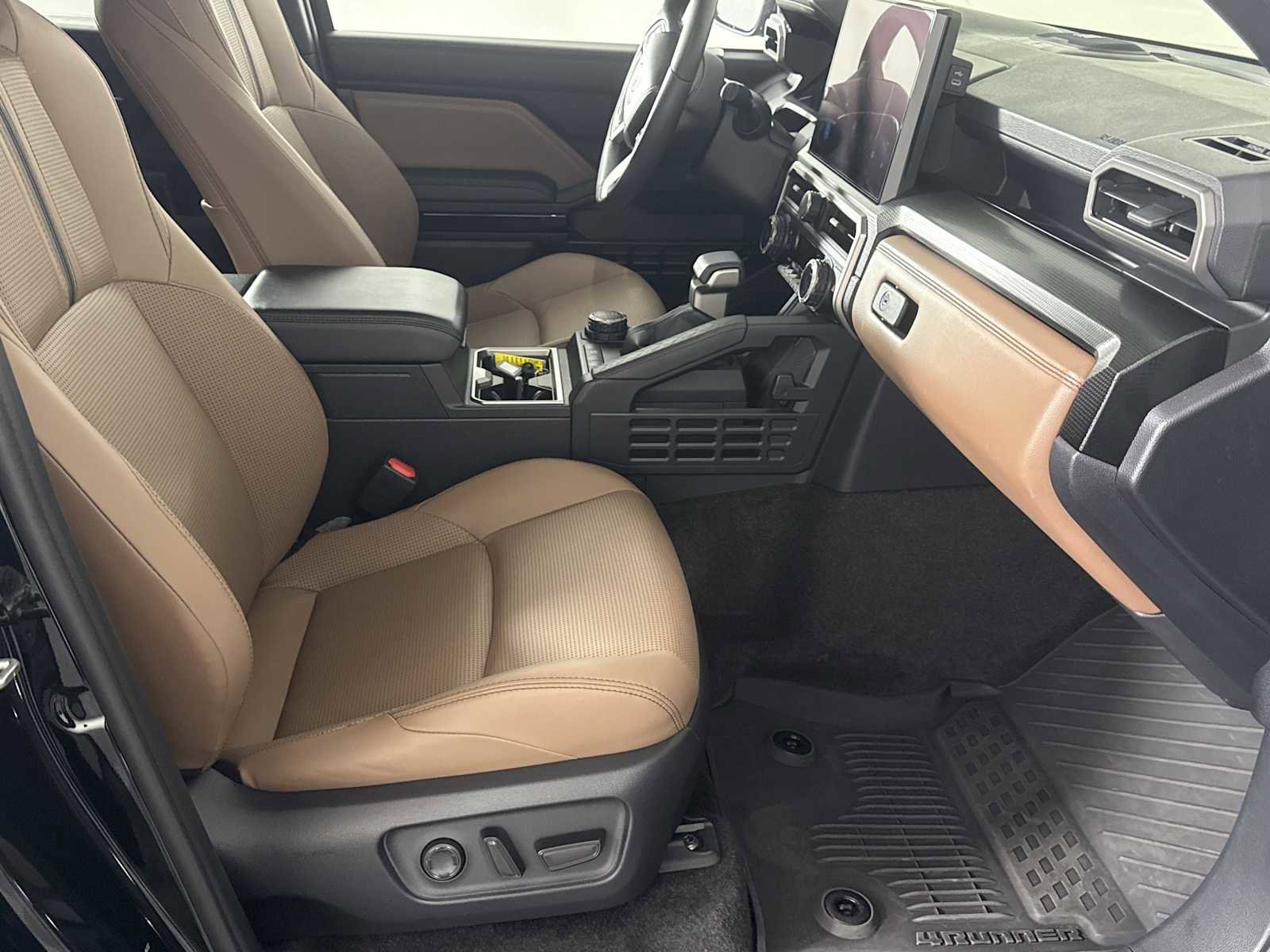 Used 2025 Toyota 4Runner Limited image 15