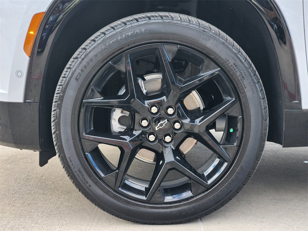 Used 2026 Chevrolet Traverse RS image 11