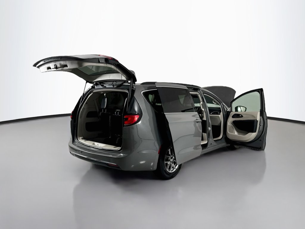 Used 2022 Chrysler Pacifica Touring-L FWD image 24