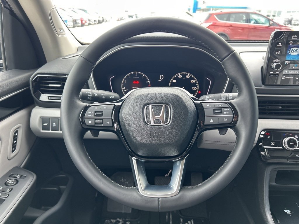 New 2025 Honda Pilot Touring image 24