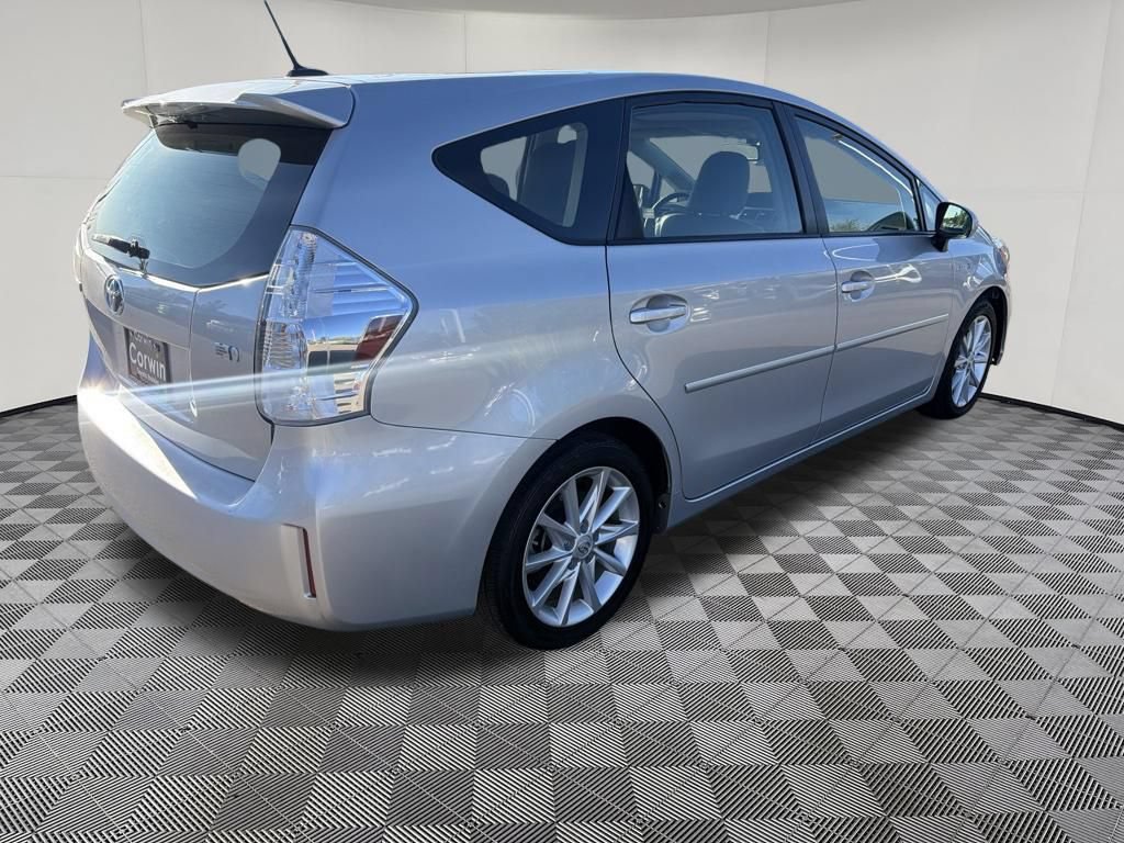 Used 2014 Toyota Prius V Five FWD image 8
