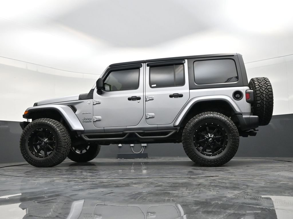 Used 2018 Jeep Wrangler Unlimited Sahara w/ Cold Weather Group image 21