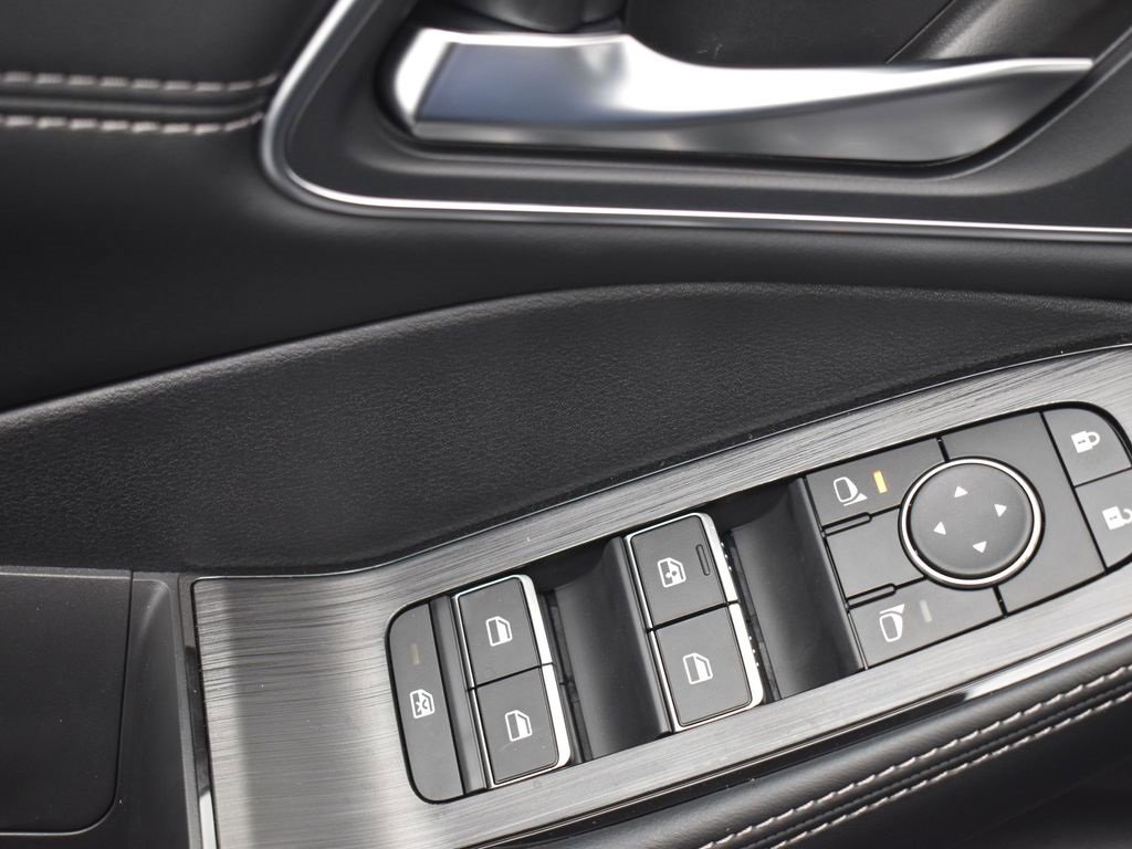 Certified 2025 Nissan Rogue Platinum w/ Platinum Premium Package image 14