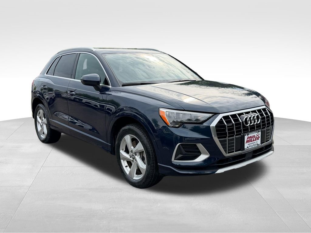 Used 2020 Audi Q3 2.0T Premium w/ Convenience Package AWD/4WD image 4