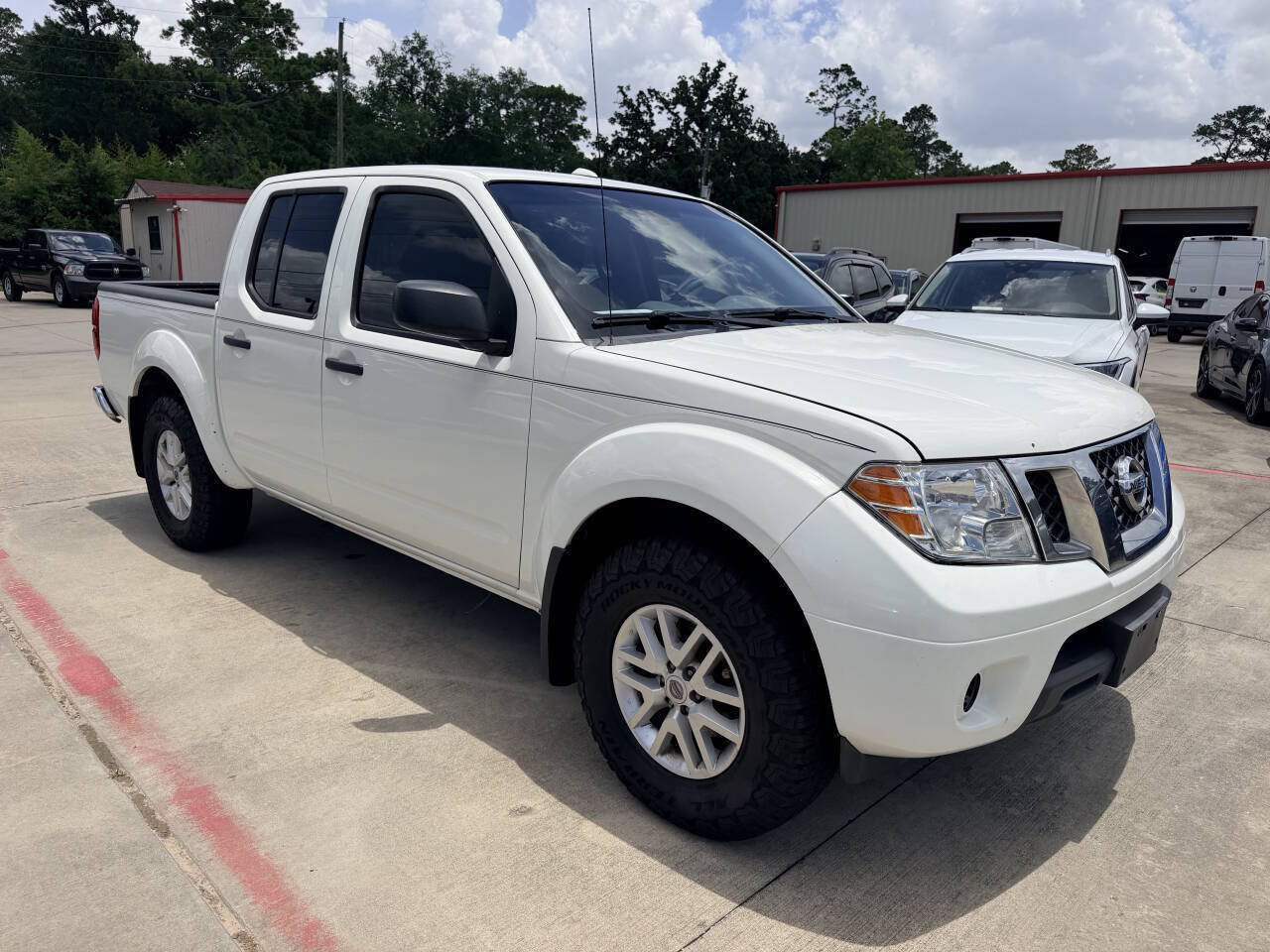 Used 2017 Nissan Frontier SV AWD/4WD image 30