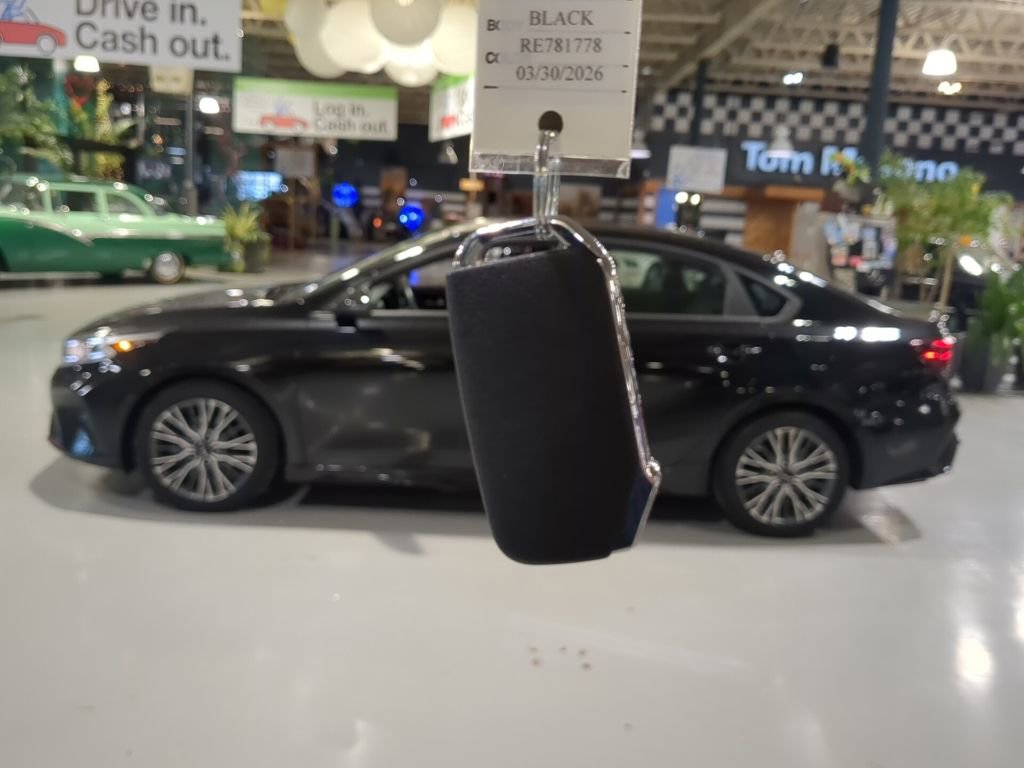 Used 2024 Kia Forte GT-Line w/ GT-Line Premium Package image 5