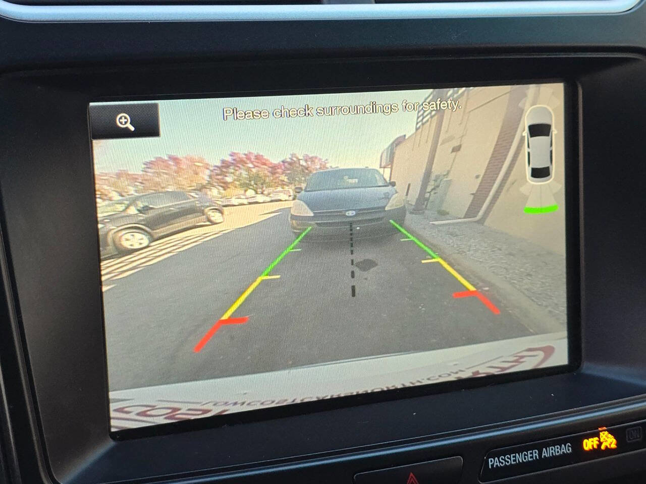 Used 2016 Ford Explorer XLT w/ Equipment Group 202A image 5