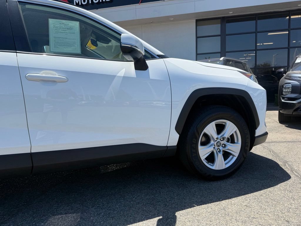 Used 2019 Toyota RAV4 XLE FWD image 14