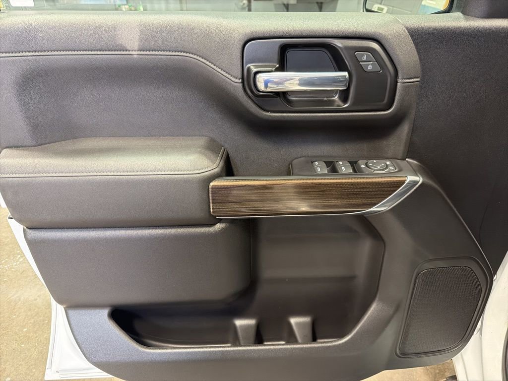 Used 2022 Chevrolet Silverado 1500 LT image 12