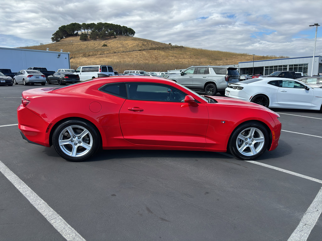 Used 2023 Chevrolet Camaro LT image 4