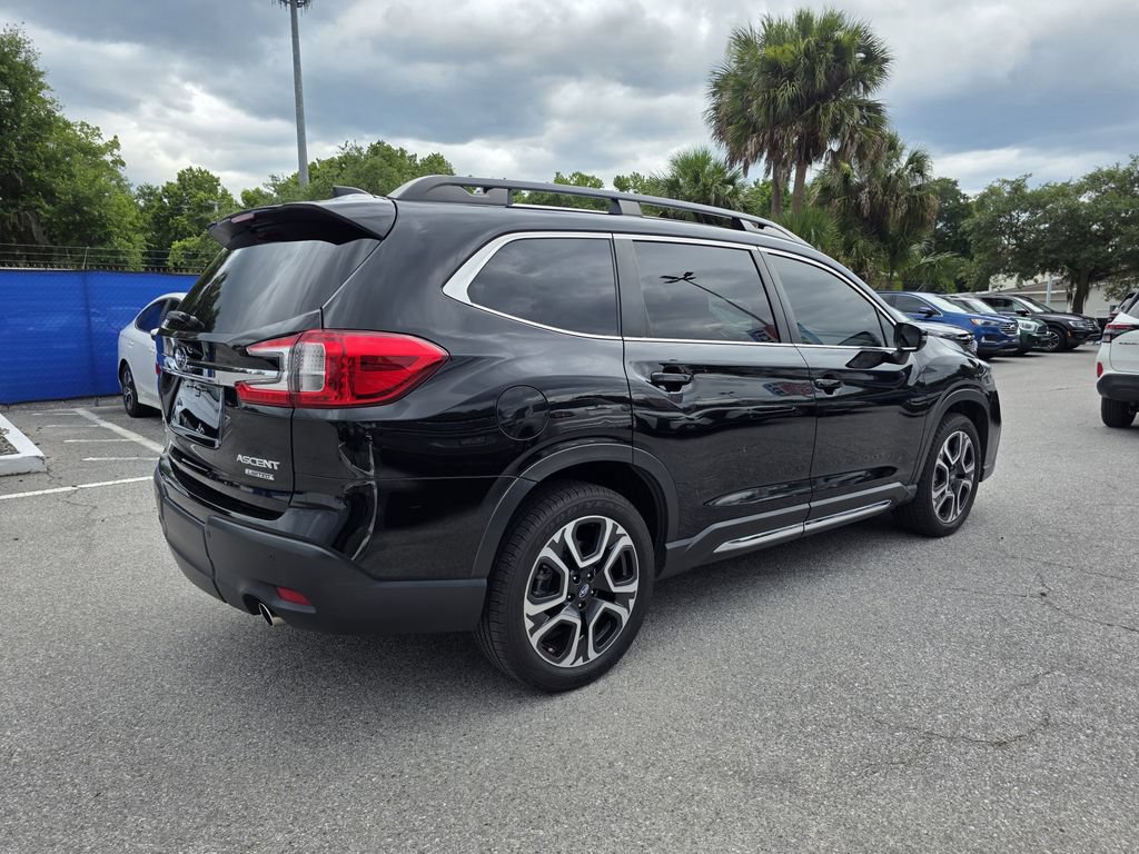Used 2023 Subaru Ascent Limited AWD/4WD image 3