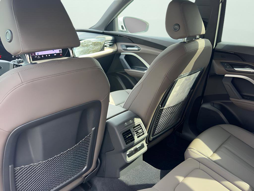 Certified 2025 Audi Q5 Premium w/ Convenience Package image 33