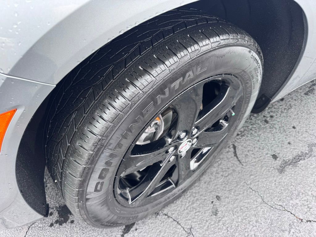 Used 2023 Buick Enclave Essence w/ Sport Touring Edition image 13