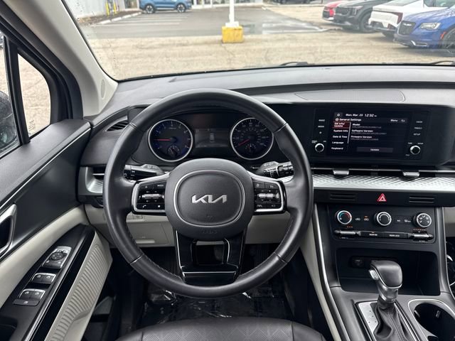 Certified 2024 Kia Carnival LX image 18