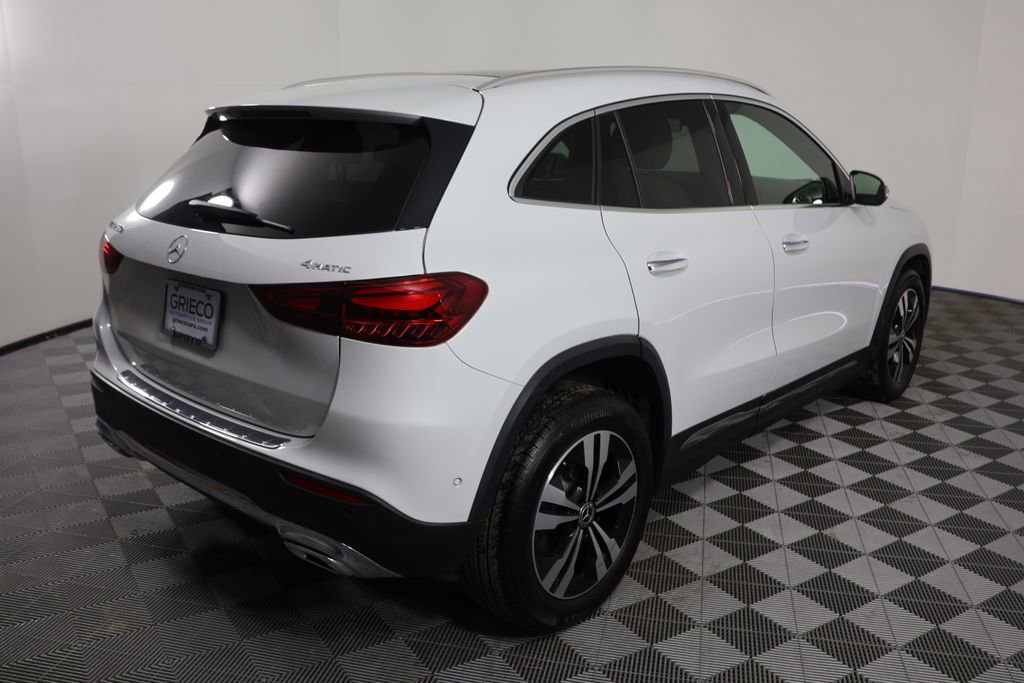 Used 2024 Mercedes-Benz GLA 250 4MATIC w/ Winter Heating Package image 9