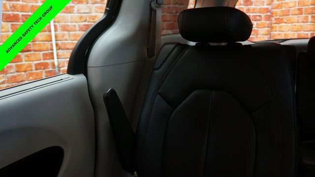 Used 2019 Chrysler Pacifica Touring-L w/ Advanced Safetytec Group image 56