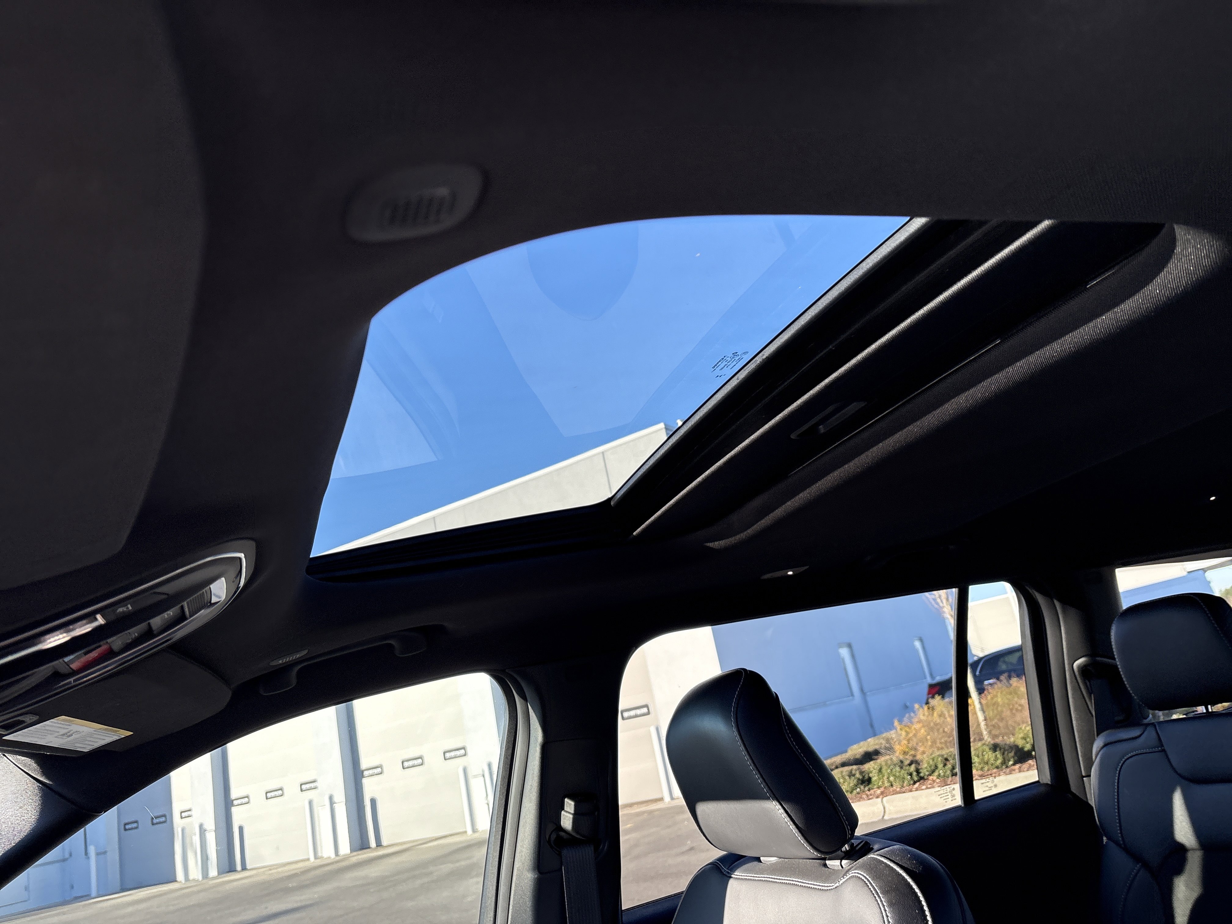 Certified 2025 Jeep Grand Cherokee L Altitude image 19