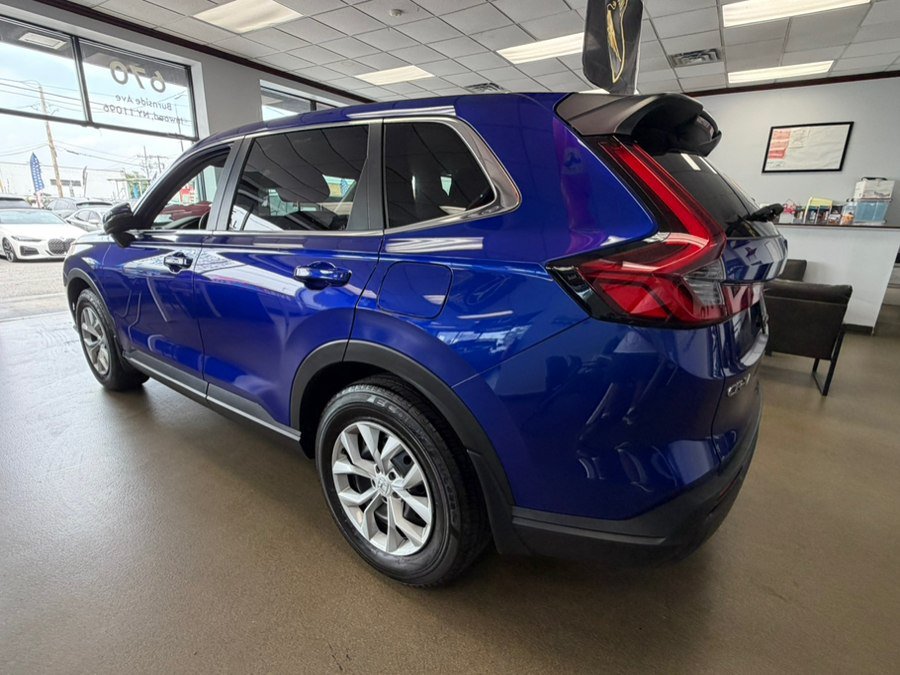 Used 2025 Honda CR-V LX image 11
