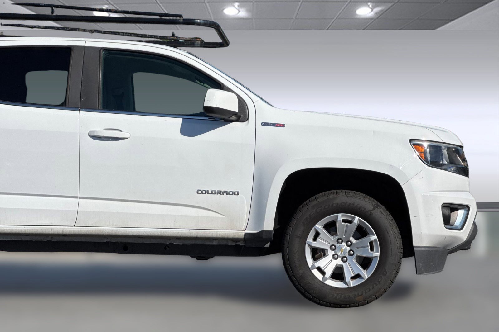 Used 2020 Chevrolet Colorado LT w/ Safety Package image 32