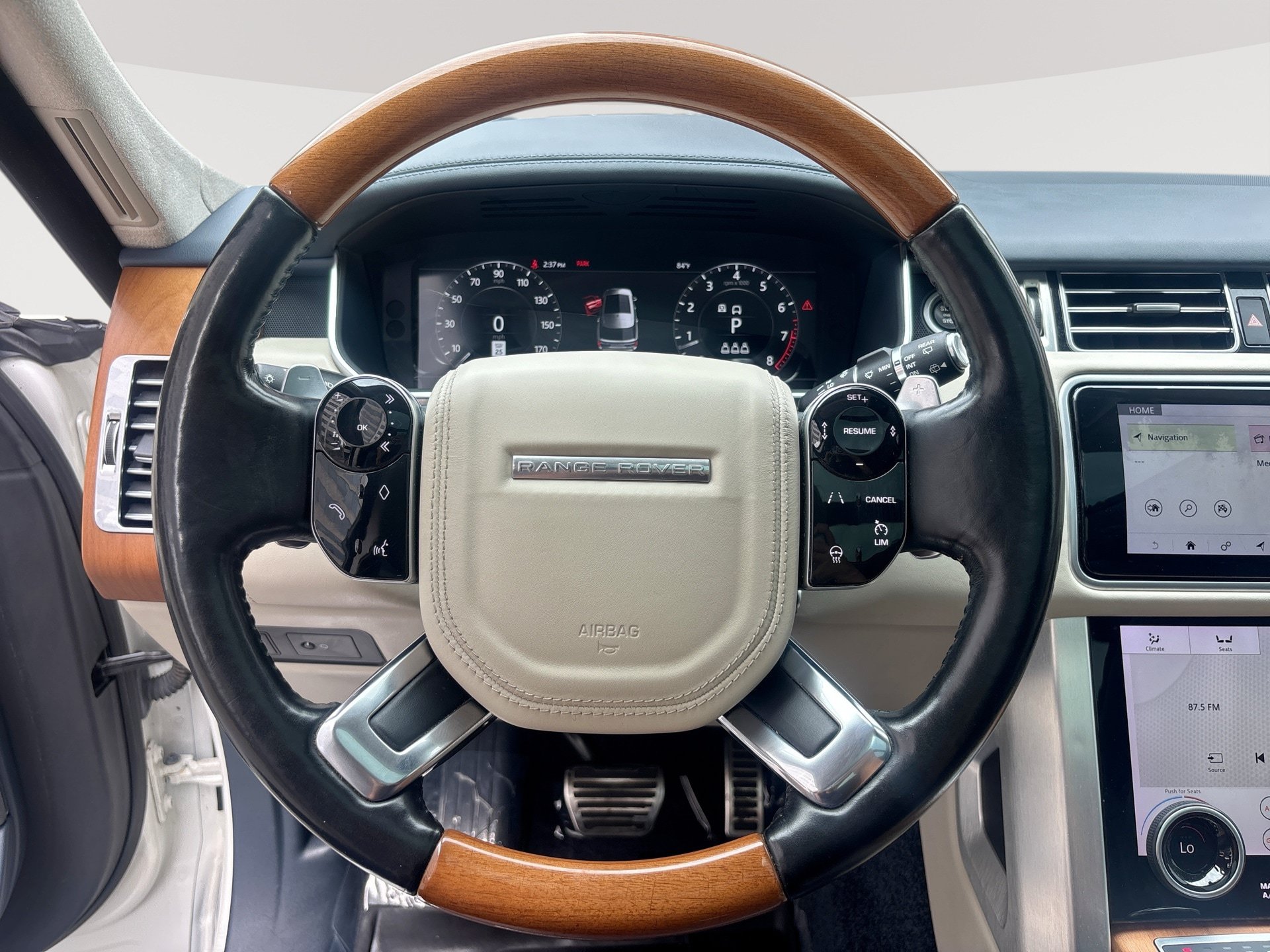 Used 2020 Land Rover Range Rover Long Wheelbase Autobiography AWD/4WD image 11