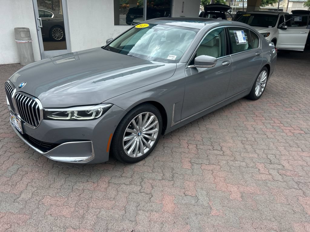 Used 2021 BMW 740i w/ Premium Package RWD image 2