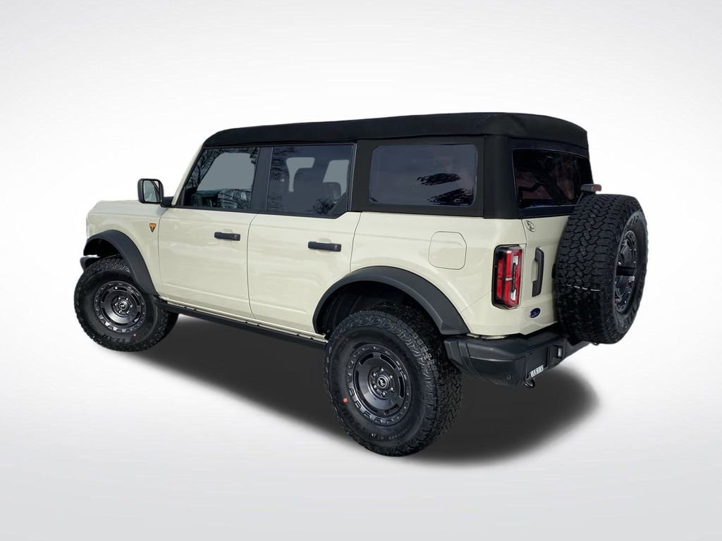 New 2025 Ford Bronco Badlands image 3