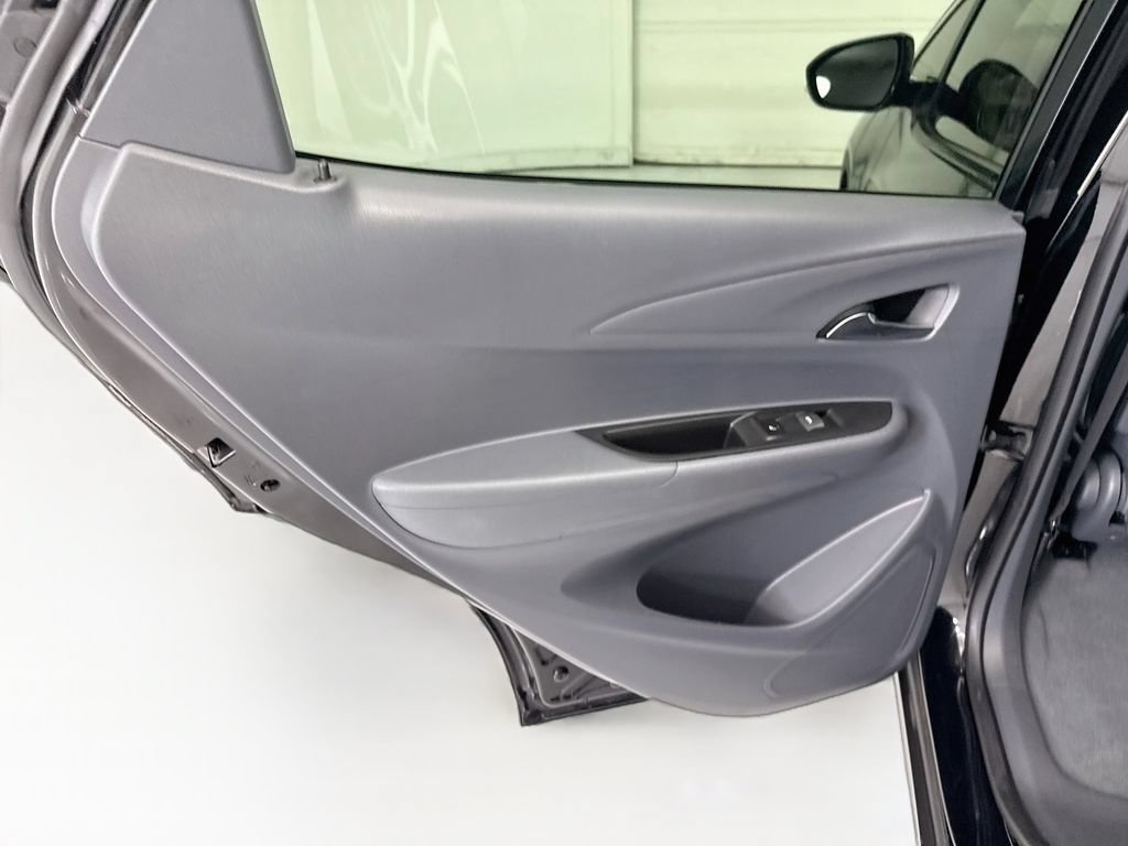 Used 2019 Chevrolet Bolt Premier w/ Infotainment Package FWD image 24