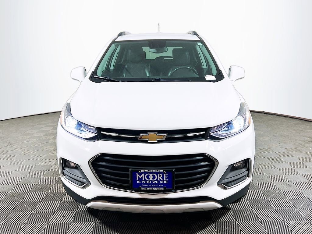 Used 2019 Chevrolet Trax LT w/ LT Convenience Package AWD/4WD image 2