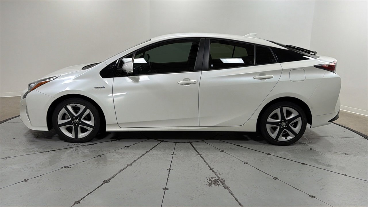 Used 2016 Toyota Prius Four image 8