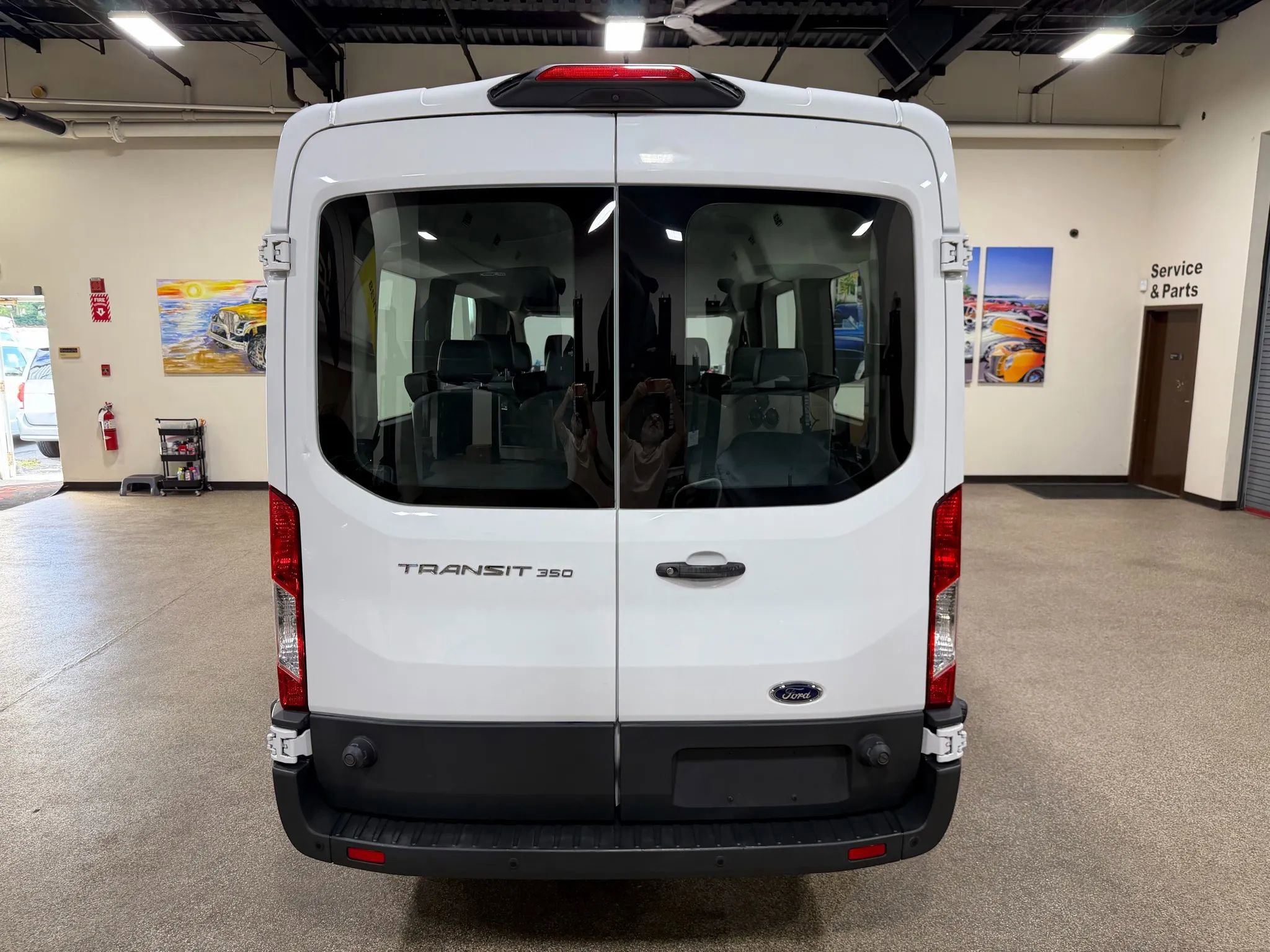 Used 2018 Ford Transit 350 XL image 17