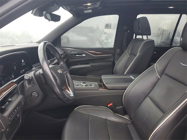 Used 2023 Cadillac Escalade Premium Luxury image 17