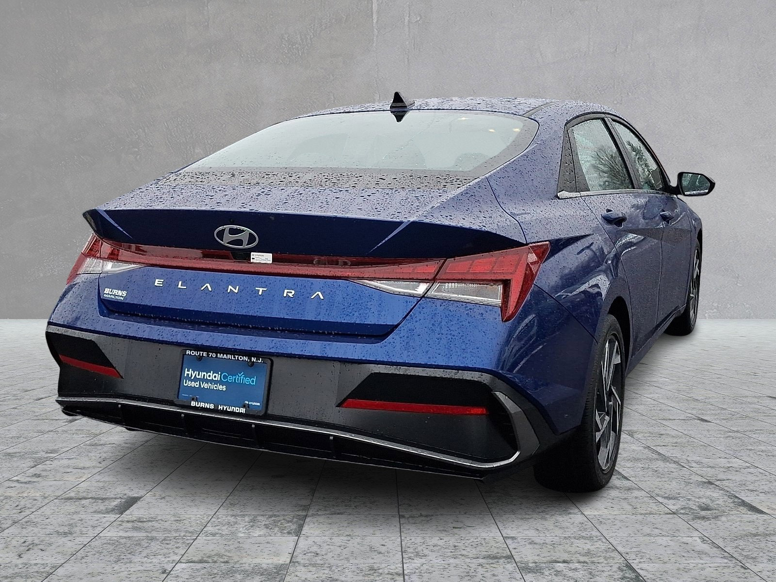 Used 2025 Hyundai Elantra SEL image 11