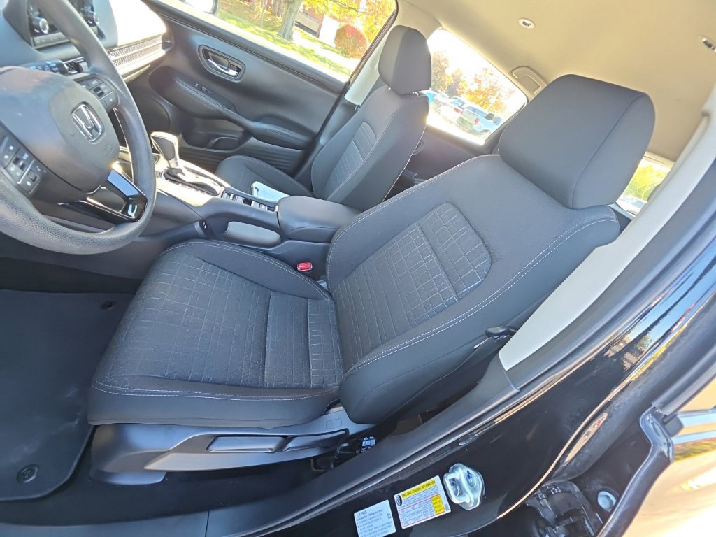 Used 2025 Honda HR-V LX image 10
