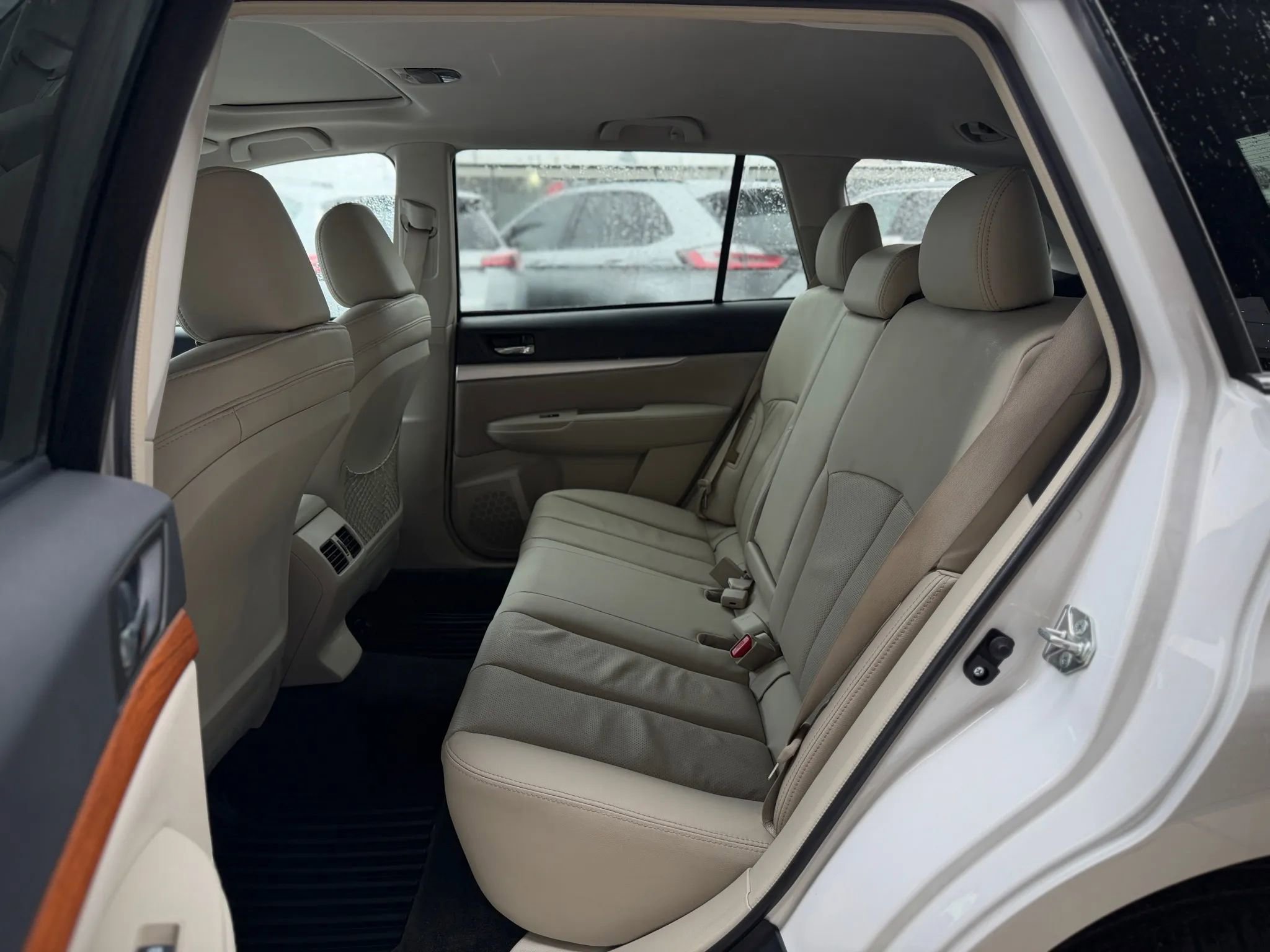 Used 2014 Subaru Outback 2.5i Limited image 18