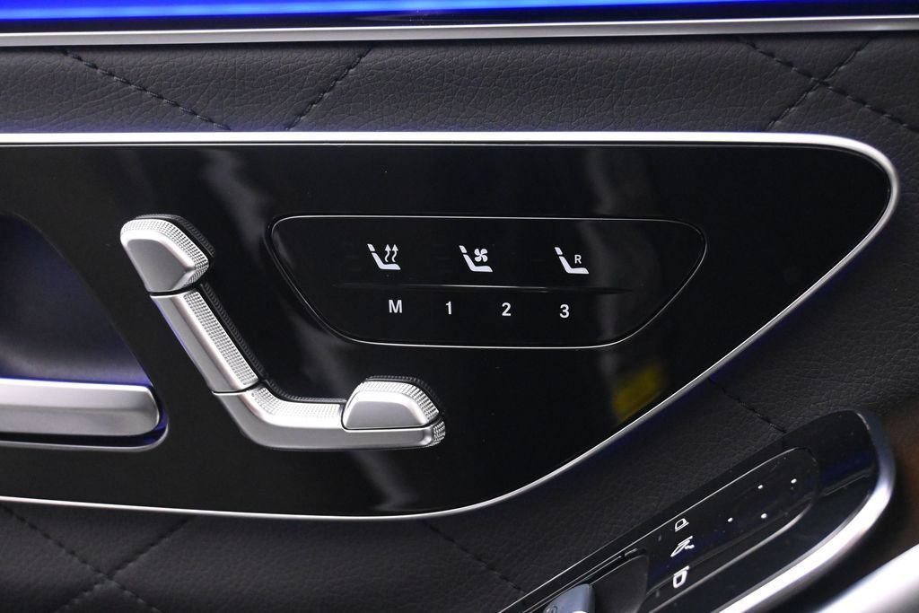Used 2024 Mercedes-Benz S 580e 4MATIC Sedan image 56