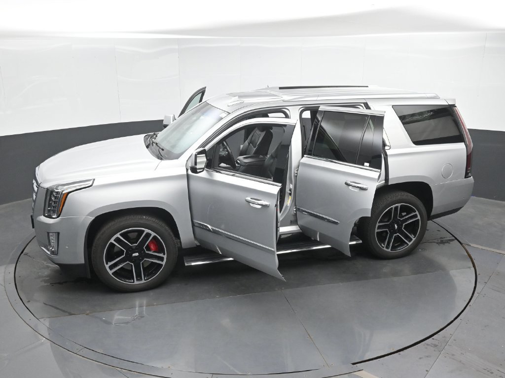 Used 2018 Cadillac Escalade Platinum AWD/4WD image 54