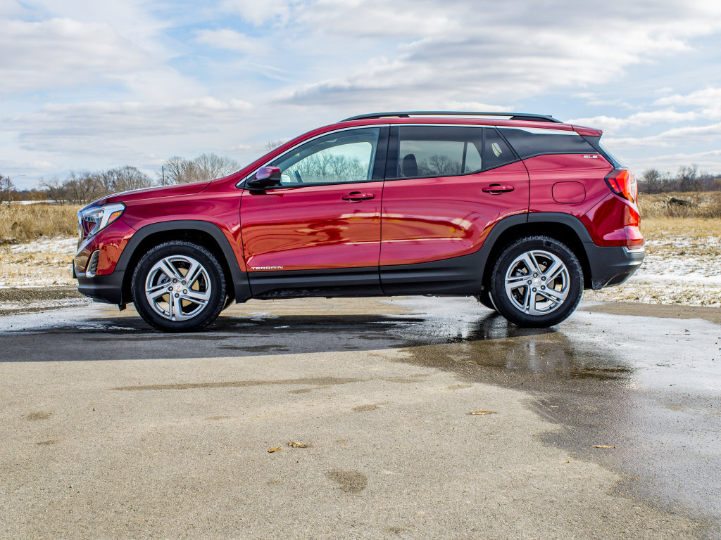 Used 2020 GMC Terrain SLE w/ Driver Convenience Package image 4