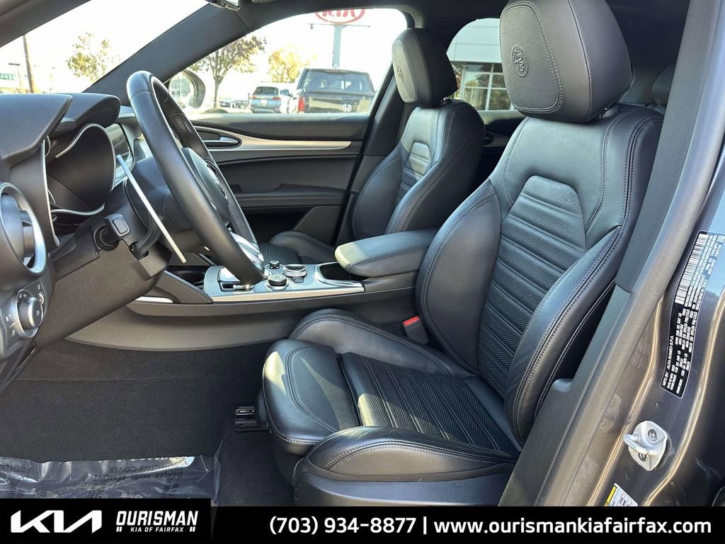 Used 2022 Alfa Romeo Stelvio Veloce image 24