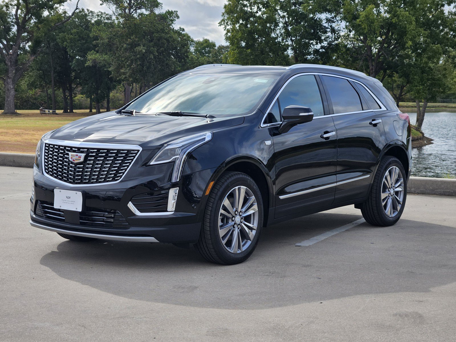 New 2026 Cadillac XT5 Premium Luxury w/ Driver Assist Package FWD image 2