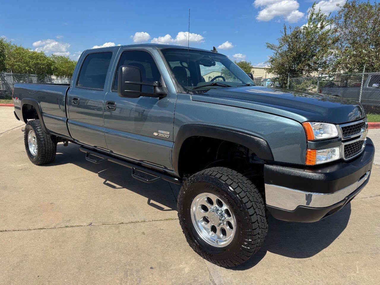 Used 2006 Chevrolet Silverado 3500 LT w/ Heavy-Duty Power Package AWD/4WD image 20