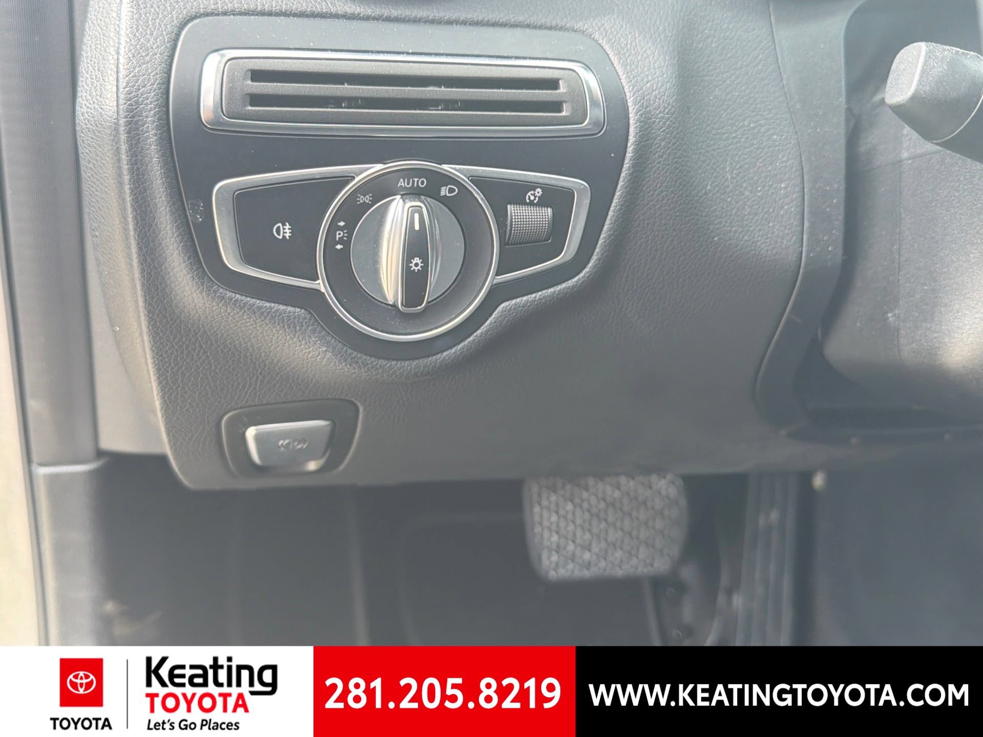 Used 2019 Mercedes-Benz C 300 Sedan image 13
