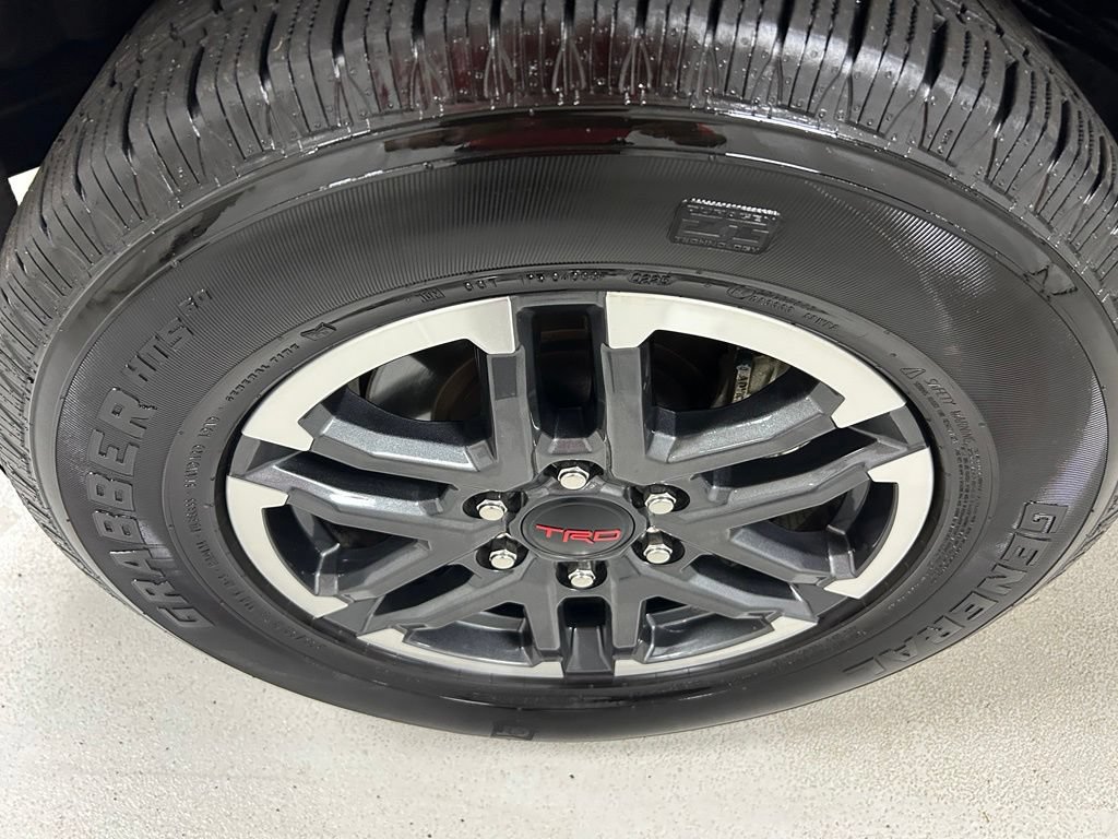 Certified 2025 Toyota Tacoma TRD Sport AWD/4WD image 9