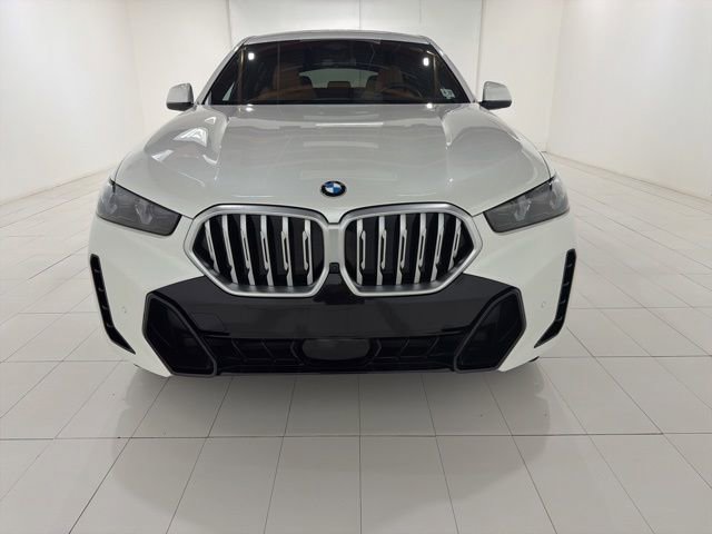 Certified 2024 BMW X6 xDrive40i w/ Parking Assistance Package image 8