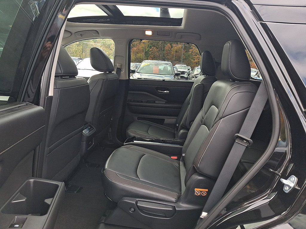 Certified 2024 Nissan Pathfinder SL w/ SL Premium Package AWD/4WD image 20