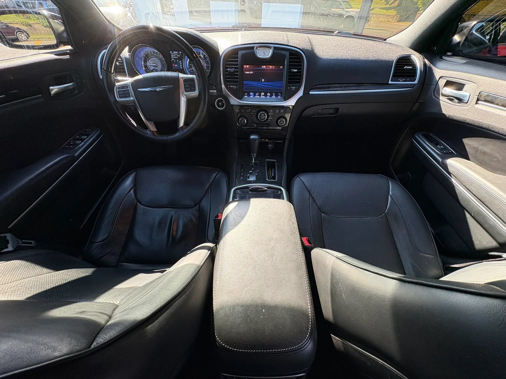 Used 2014 Chrysler 300 C w/ Light Group RWD image 22