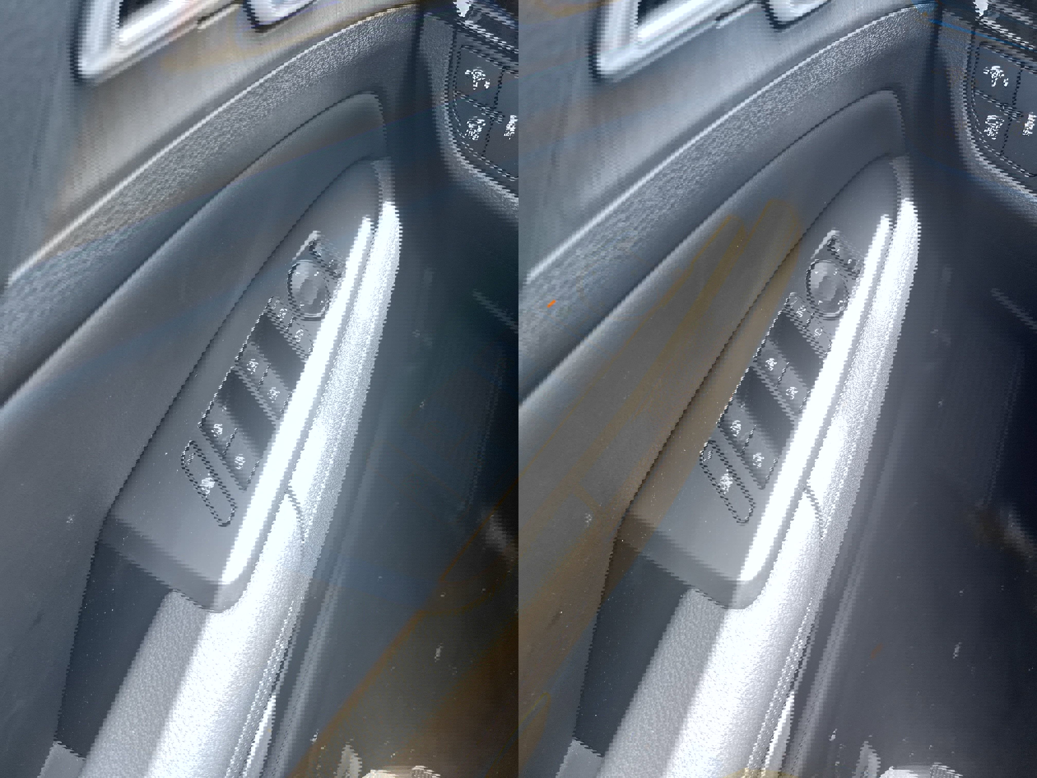 New 2026 Kia Sportage X-Line w/ X-Line Premium Package image 18