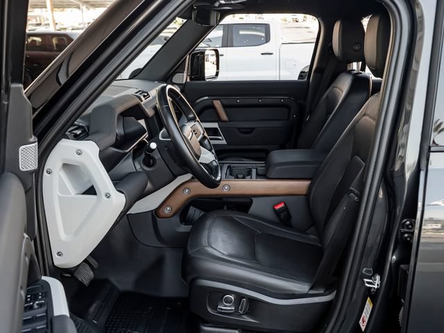 Certified 2023 Land Rover Defender 130 SE AWD/4WD image 14