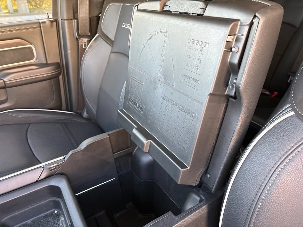 Used 2025 RAM 2500 Laramie AWD/4WD image 15