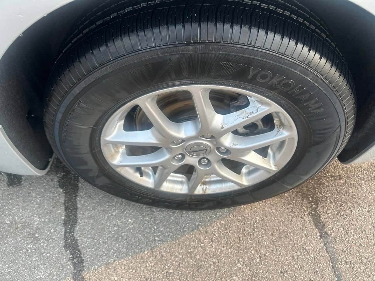 Used 2024 Chrysler Pacifica Touring-L w/ Uconnect Theater Family Group FWD image 10