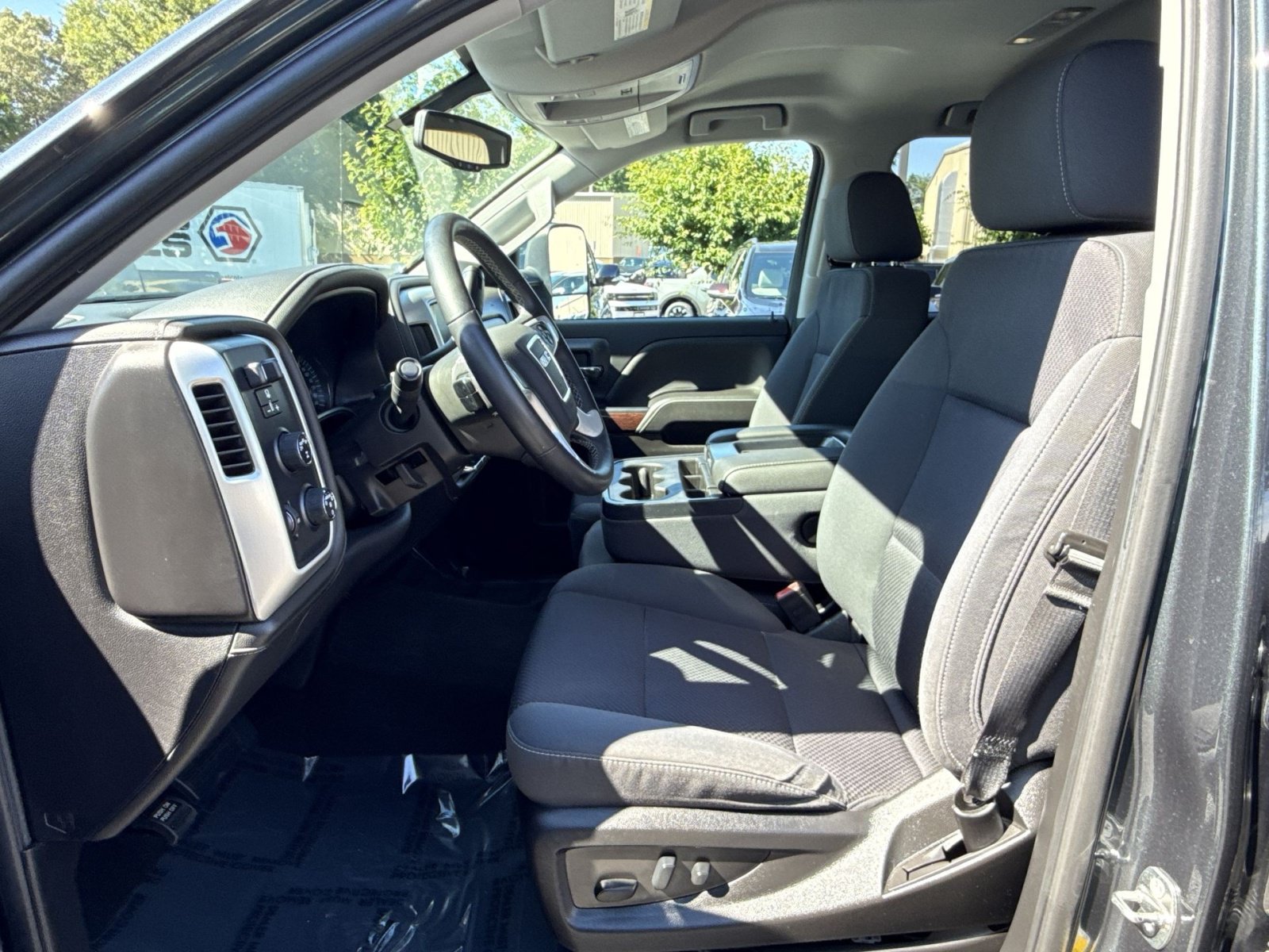 Used 2018 GMC Sierra 1500 SLE w/ SLE Value Package AWD/4WD image 13